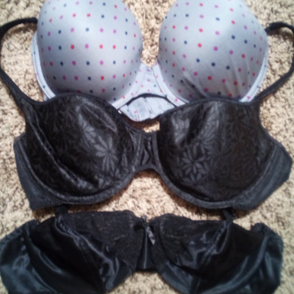 Lot of 3 womens bras